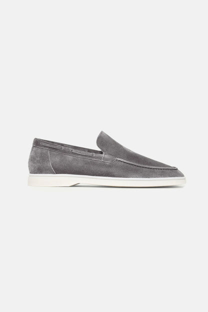 Lage suede loafers grijs