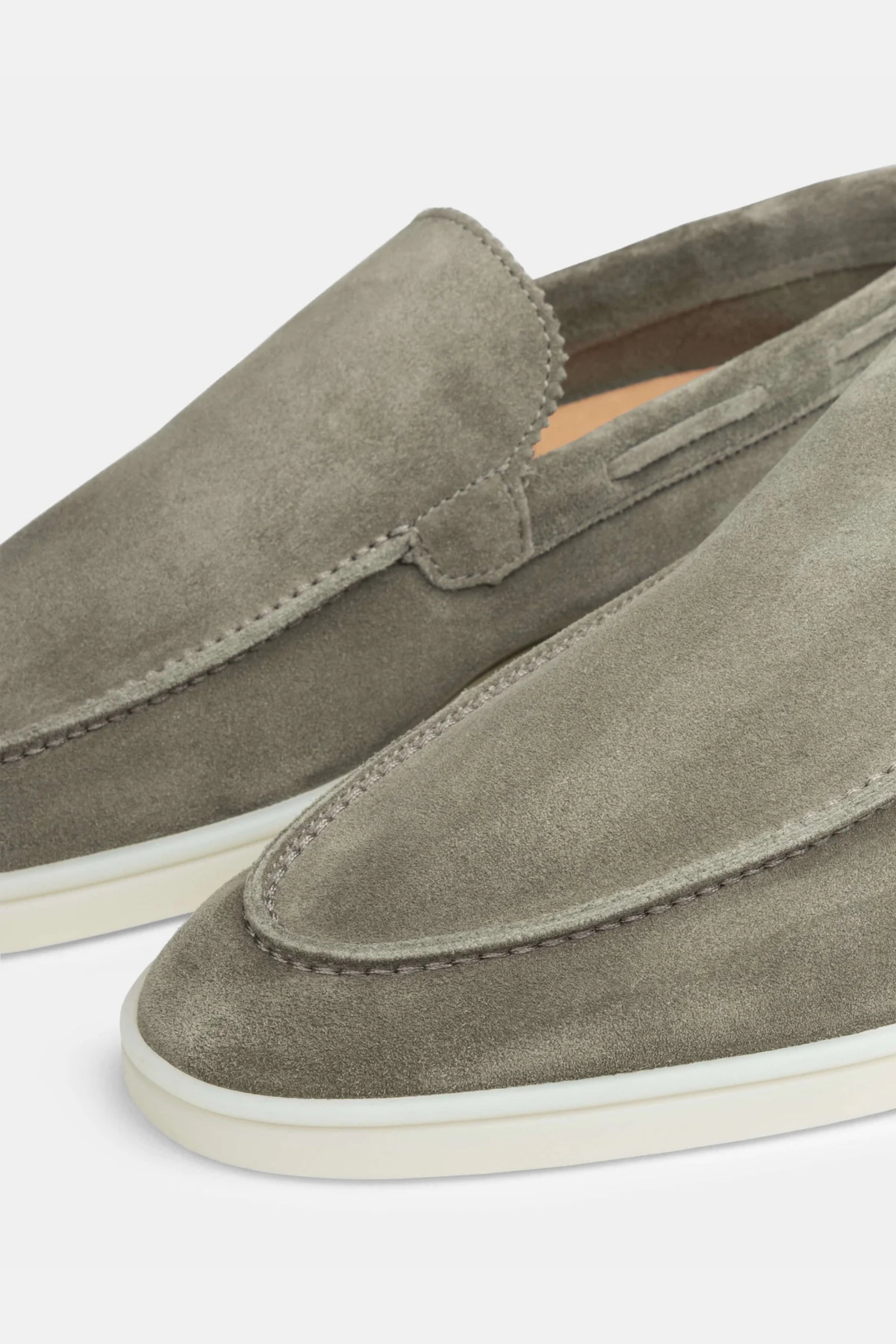 Lage suede loafers licht khaki