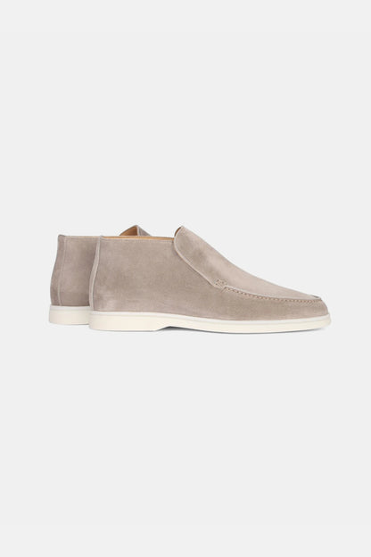 Hoge suede loafers licht beige