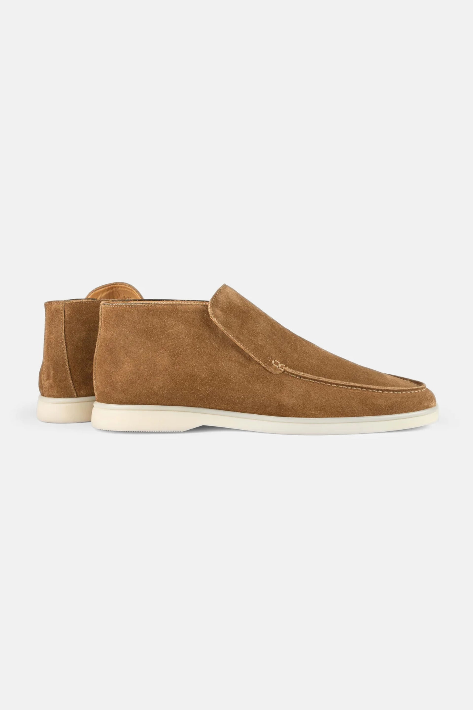 Hoge suede loafers caramel