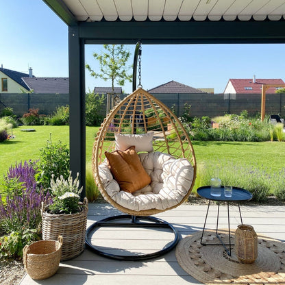 Klasyczny fotel wiszący ze stelażem – jasne drewno